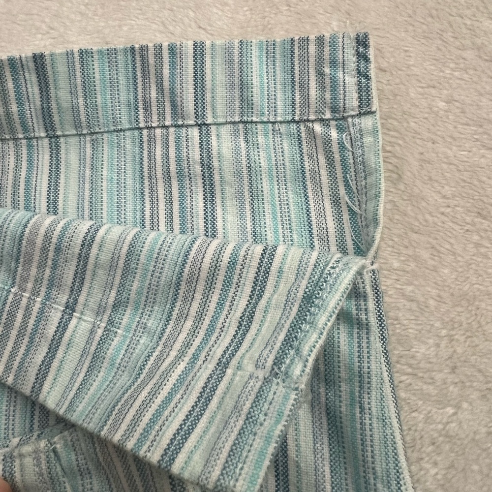 Liz Claiborne Michaela Blue Pinstripe 100% Cotton Capri Pants, Size 12 - Picture 7 of 16